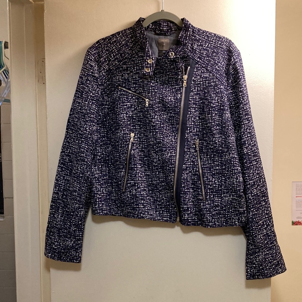 Dressy biker-style jacket by Gap in XL with navy and white textured pattern.